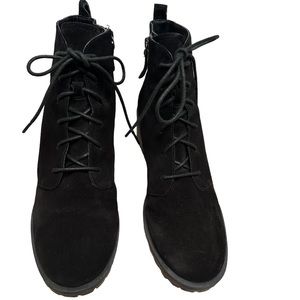 Caslon Keaton Water Resistant Boot  Black  size 9 1/2